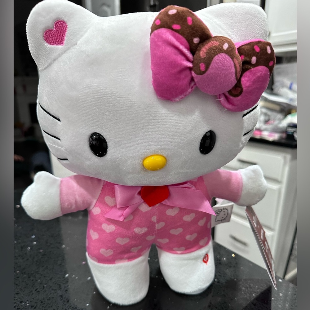 Hello Kitty Valentine Sidestepper Greeter